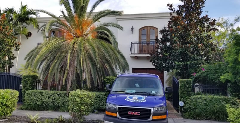 Boca Raton fire damage restoration technicians near you